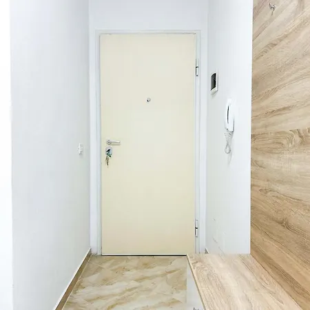 Albanian Dream House 716 Apartment *
