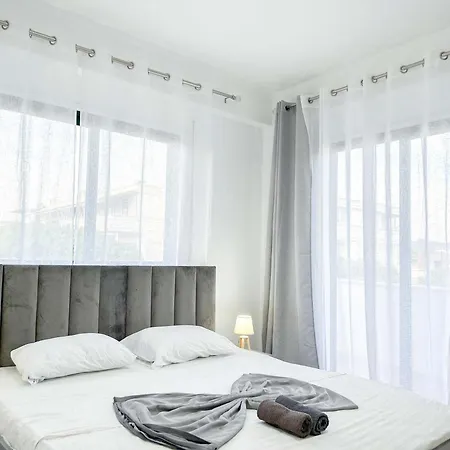 Apartment Albanian Dream House 716 *