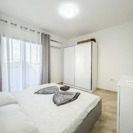 Albanian Dream House 716 Apartment